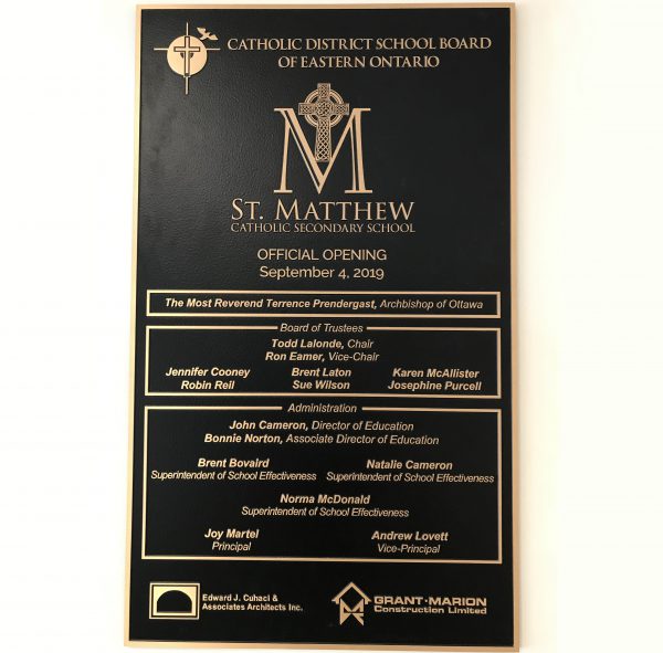A photo of the plaque.